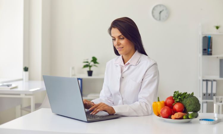 Il biologo nutrizionista è un medico? Cosa fa?