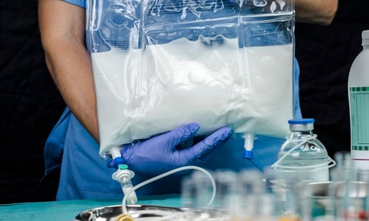 Nutrizione enterale e parenterale: differenza, significato, effeti collaterali